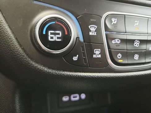 Used 2019 Chevrolet Equinox LT image 24