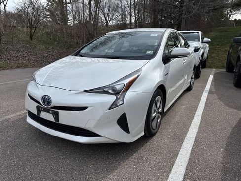 Certified 2018 Toyota Prius Two w/ Prius Two Safety Plus Package image 2