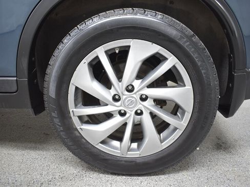 Used 2014 Nissan Rogue SL w/ SL Premium Package FWD image 34