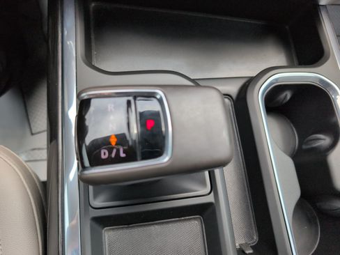 Used 2024 Chevrolet Silverado 1500 LTZ AWD/4WD image 29