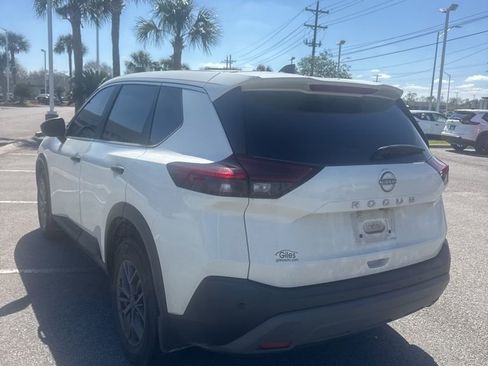 Used 2023 Nissan Rogue S image 8