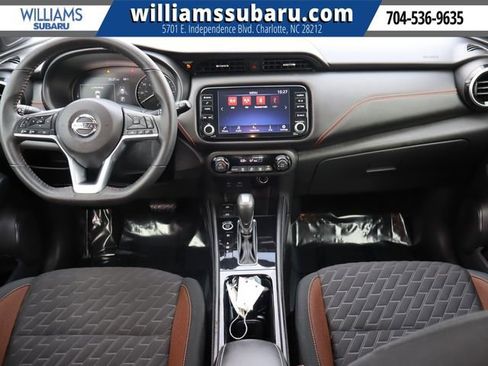 Used 2021 Nissan Kicks SR image 16