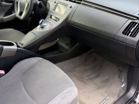 Used 2013 Toyota Prius Three image 18