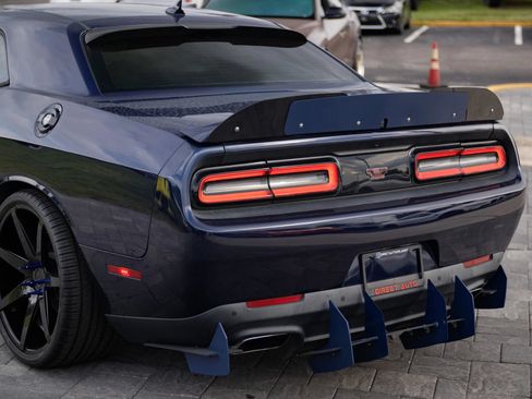 Used 2016 Dodge Challenger R/T Plus RWD image 9