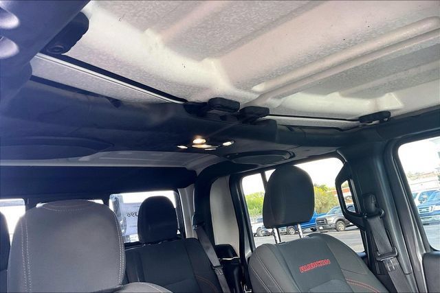 Used 2022 Jeep Gladiator Rubicon w/ LED Lighting Group AWD/4WD image 17
