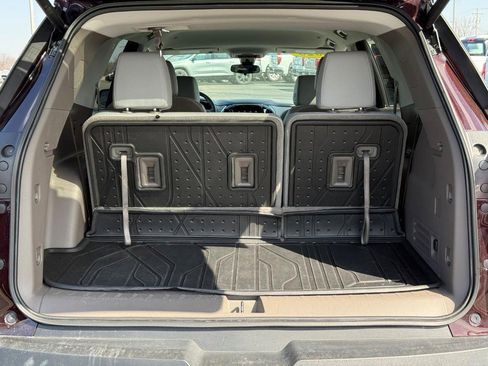 Used 2020 Chevrolet Traverse LT w/ Driver Confidence II Package image 6