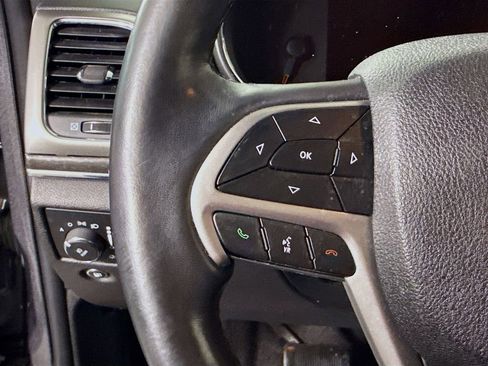 Used 2018 Jeep Grand Cherokee Limited image 22