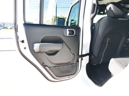 New 2026 Jeep Gladiator Sport image 31