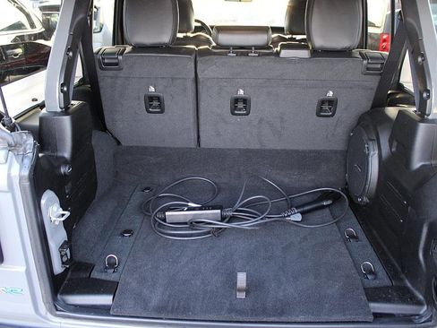 Used 2023 Jeep Wrangler Unlimited Sahara w/ Cold Weather Group image 28