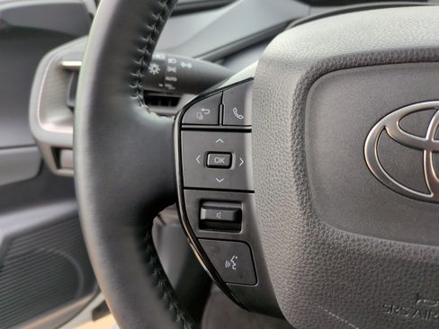 Used 2024 Toyota Prius XLE FWD image 19