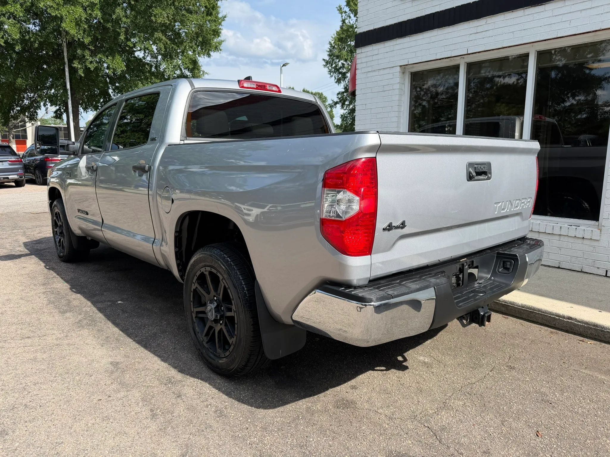 Used 2020 Toyota Tundra SR5 w/ SR5 Upgrade Package AWD/4WD image 7