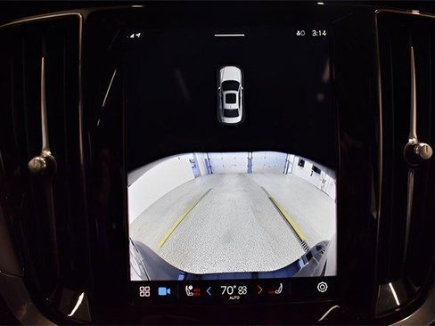 Used 2025 Volvo S60 B5 Core image 8