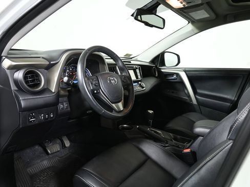 Used 2015 Toyota RAV4 Limited w/ Technology Package AWD/4WD image 4