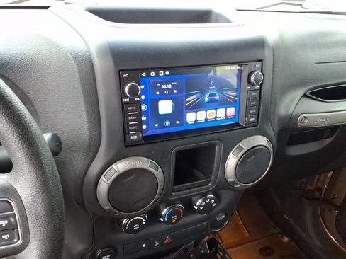 Used 2015 Jeep Wrangler Unlimited Sport AWD/4WD image 21