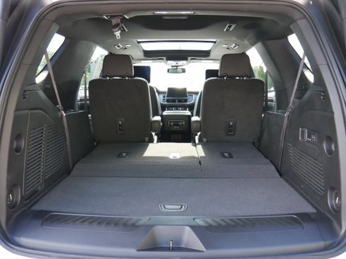 Certified 2023 Chevrolet Tahoe LT w/ Luxury Package AWD/4WD image 7