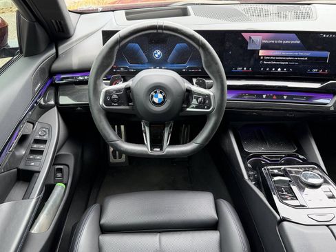 Certified 2024 BMW 540i xDrive w/ Premium Package AWD/4WD image 15