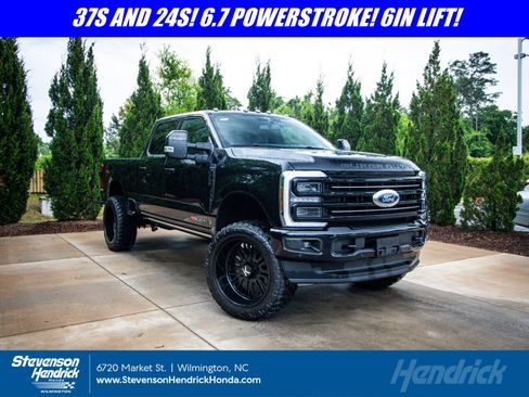 Used 2025 Ford F250 Platinum AWD/4WD image 1