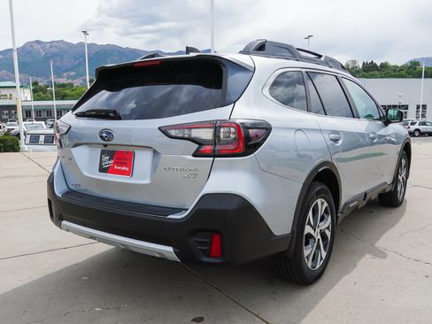 Used 2020 Subaru Outback Limited XT w/ Popular Package #2 AWD/4WD image 8