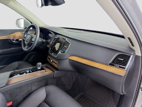 Used 2023 Volvo XC90 B6 Plus w/ Protection Package Premier image 32