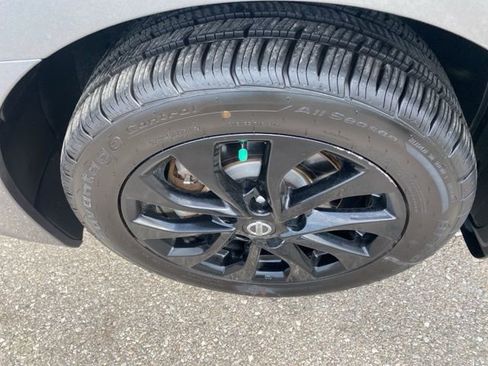 Used 2018 Nissan Sentra S w/ S Midnight Style Package FWD image 33