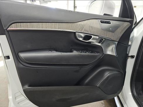 Used 2024 Volvo XC90 T8 Ultimate w/ Lounge Package image 10