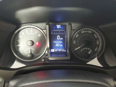 Used 2019 Toyota Tacoma TRD Off-Road w/ Technology Package AWD/4WD image 22