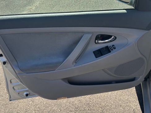 Used 2009 Toyota Camry image 11