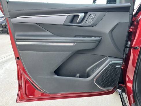 Used 2025 Buick Enclave Sport Touring w/ Power Package image 16