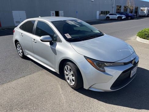 Used 2025 Toyota Corolla LE image 1