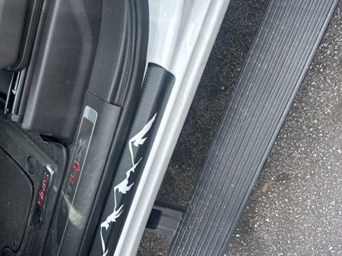 Used 2023 GMC Sierra 1500 AT4X image 28