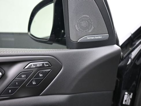 Used 2025 BMW X7 M60i AWD/4WD image 10