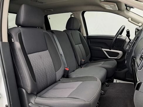 Used 2023 Nissan Titan SV RWD image 25
