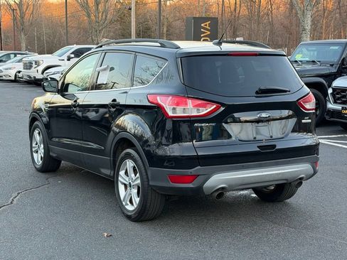 Used 2016 Ford Escape SE w/ SE Leather Comfort Package FWD image 9