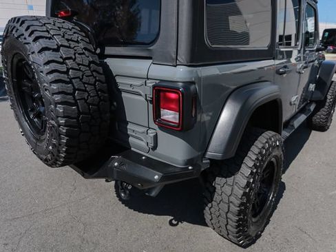Used 2022 Jeep Wrangler Unlimited Sport AWD/4WD image 31