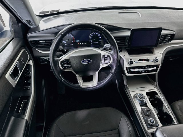 Used 2020 Ford Explorer XLT w/ Comfort Package AWD/4WD image 26