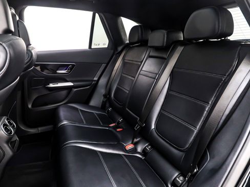 New 2026 Mercedes-Benz GLC 300 image 8