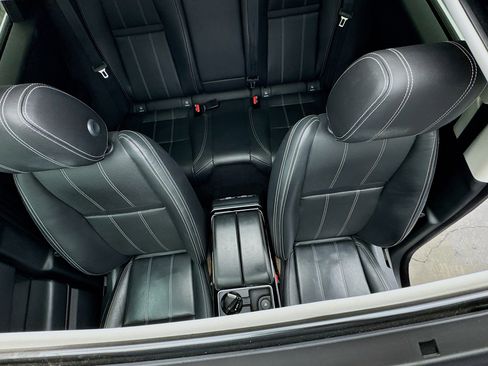 Used 2018 Land Rover Range Rover Velar S image 14