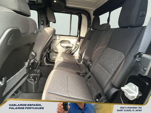 Used 2025 Jeep Gladiator Mojave w/ Safety Group image 27