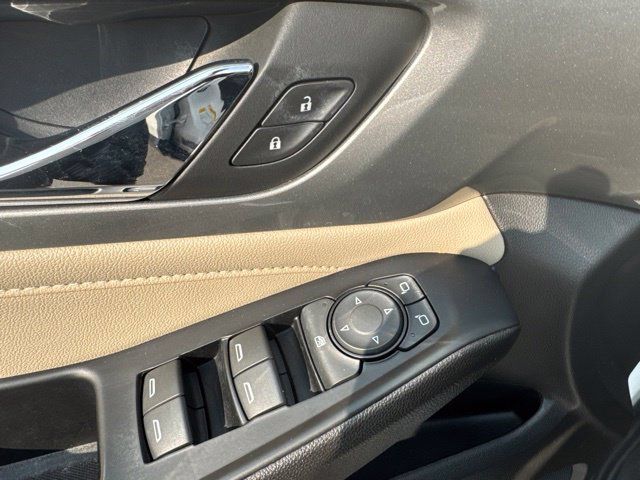 Used 2023 Chevrolet Traverse LS AWD/4WD image 7