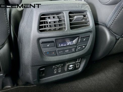 Used 2022 Honda Pilot Touring image 35