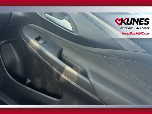 Used 2026 Buick Envista Sport Touring w/ Convenience I Package FWD image 35