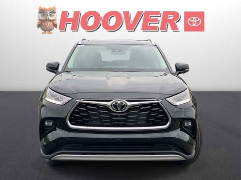 New 2026 Toyota Highlander Platinum AWD/4WD image 7