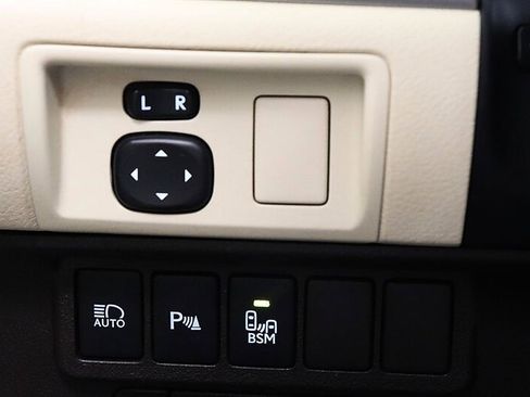 Used 2017 Lexus ES 350 w/ Premium Package FWD image 35