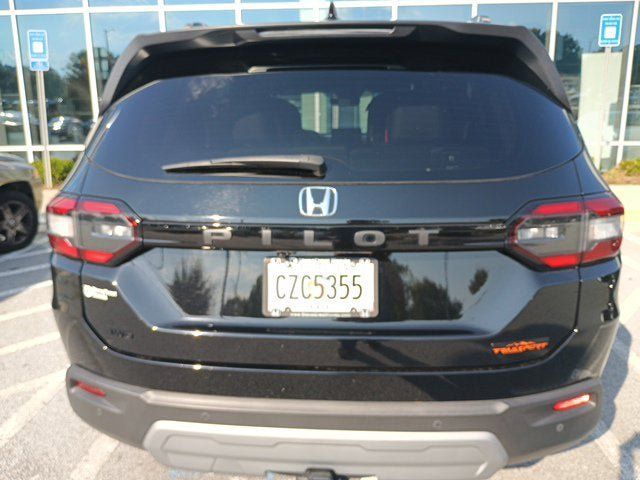 Used 2024 Honda Pilot TrailSport image 7