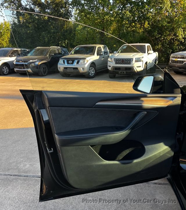 Used 2023 Tesla Model Y Long Range AWD/4WD image 19