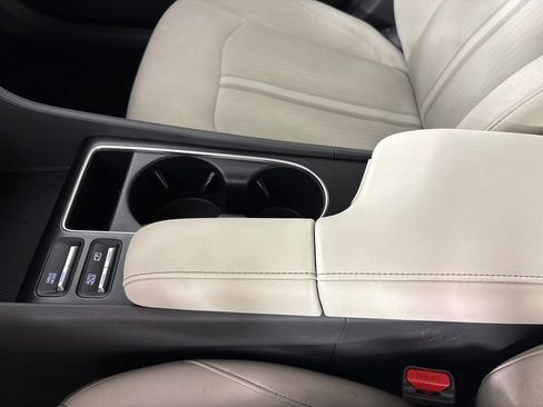Used 2025 Hyundai Sonata SEL FWD image 38