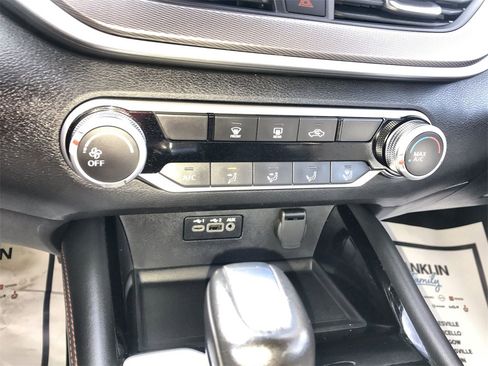 Used 2024 Nissan Altima 2.5 SR image 18