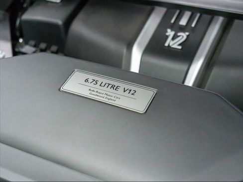 Used 2024 Rolls-Royce Cullinan AWD/4WD image 11