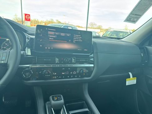New 2026 Nissan Pathfinder SV AWD/4WD image 18