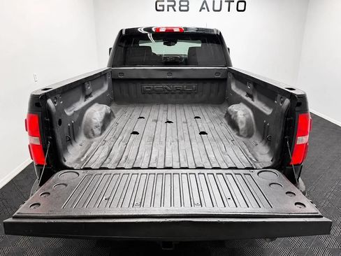 Used 2017 GMC Sierra 2500 Denali w/ Duramax Plus Package AWD/4WD image 7